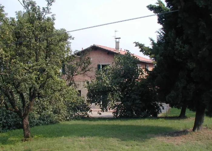 Lantgård Montevecchio Isolani