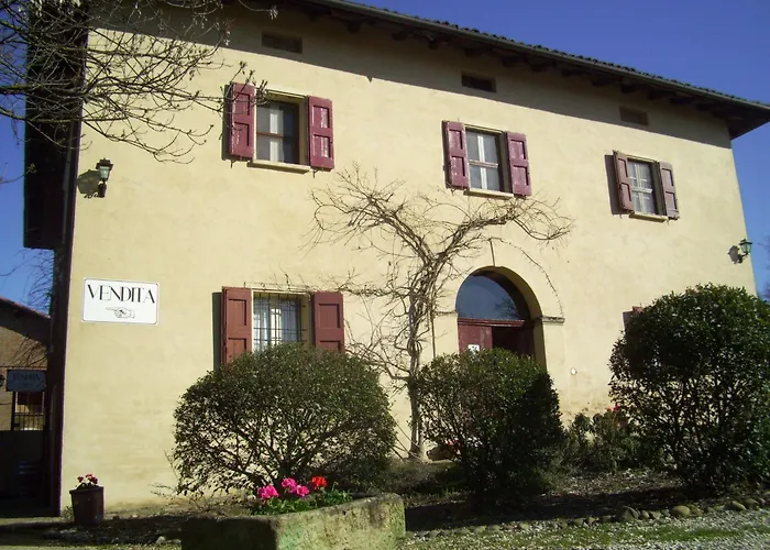 Montevecchio Isolani Lantgård *