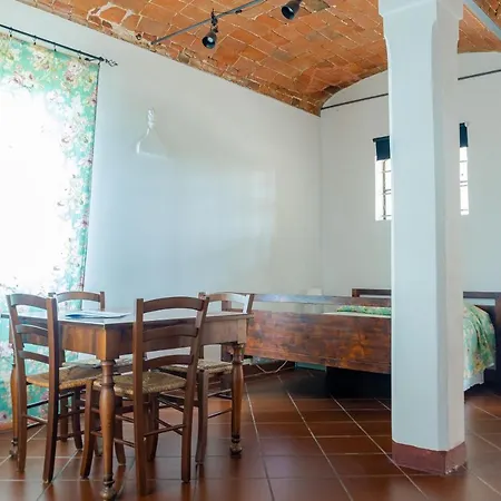 Montevecchio Isolani مزرعة للإقامة