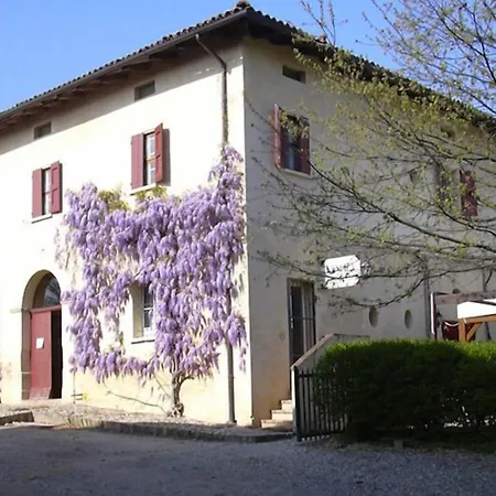 Фермерский дом Montevecchio Isolani Monte San Pietro