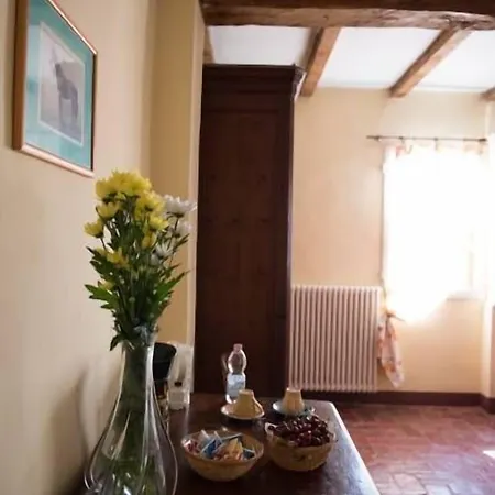 مزرعة للإقامة Montevecchio Isolani