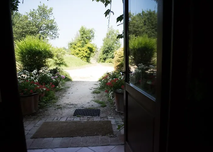 Montevecchio Isolani Çiftlik konaklama